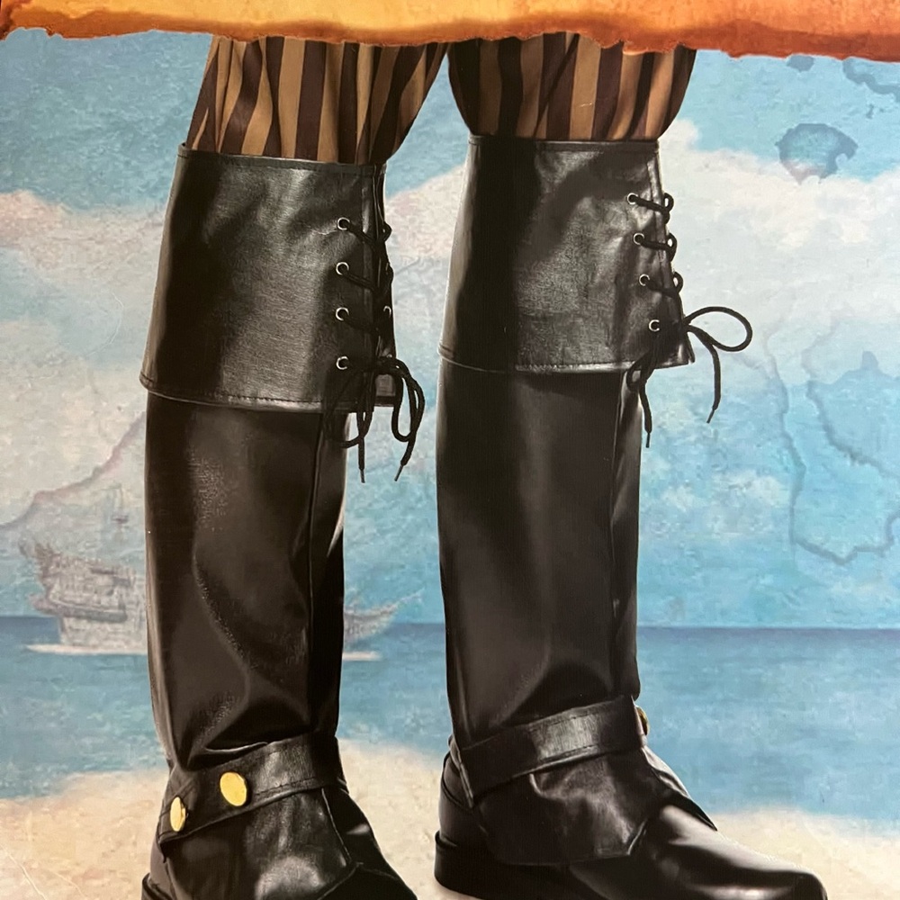 Adult Men’s Pirate Costume XL - Red and Black - Picture 3 of 9